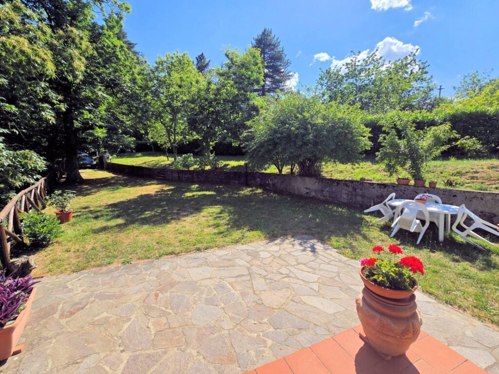 1721-Appartamento al piano primo in bifamiliare con giardino-Marliana-7 Agenzia Immobiliare ASIP
