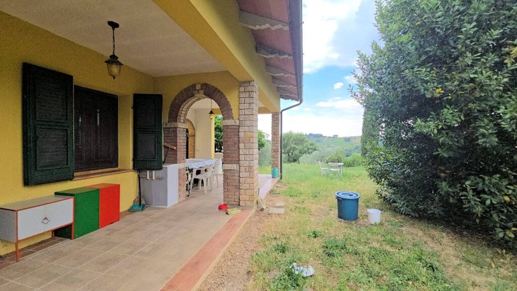 1722-Casa indipendente ristrutturata con terreno e vista panoramica-Roccastrada-3 Agenzia Immobiliare ASIP