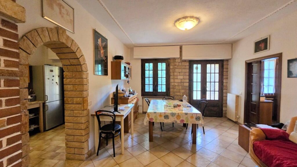 1722-Casa indipendente ristrutturata con terreno e vista panoramica-Roccastrada-12 Agenzia Immobiliare ASIP
