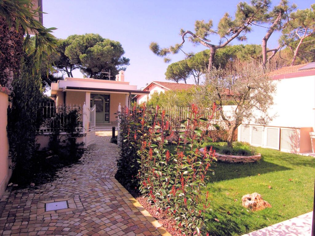 834-Villetta unifamiliare con giardino-Forte dei Marmi-11 Agenzia Immobiliare ASIP