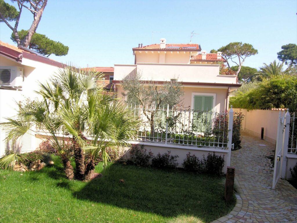 834-Villetta unifamiliare con giardino-Forte dei Marmi-3 Agenzia Immobiliare ASIP
