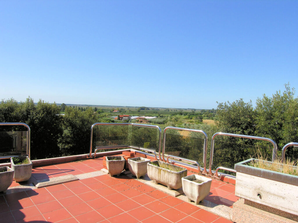 837-Villa di prestigio di ampia metratura con parco e vista mare-Massarosa-4 Agenzia Immobiliare ASIP