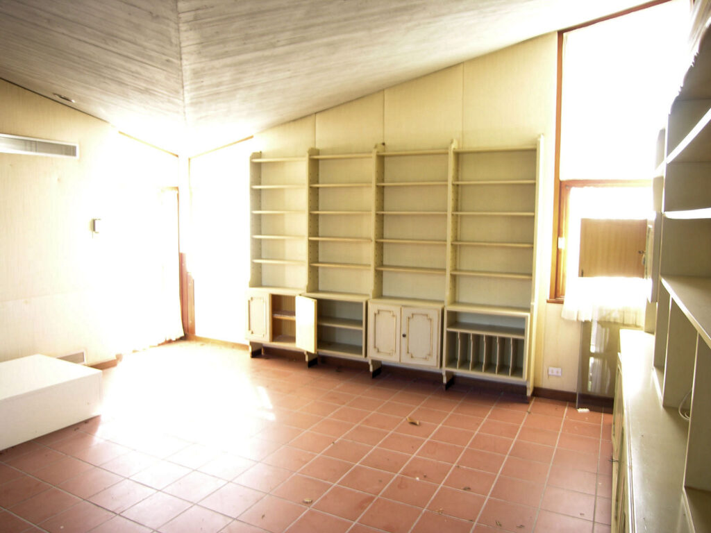 837-Villa di prestigio di ampia metratura con parco e vista mare-Massarosa-15 Agenzia Immobiliare ASIP