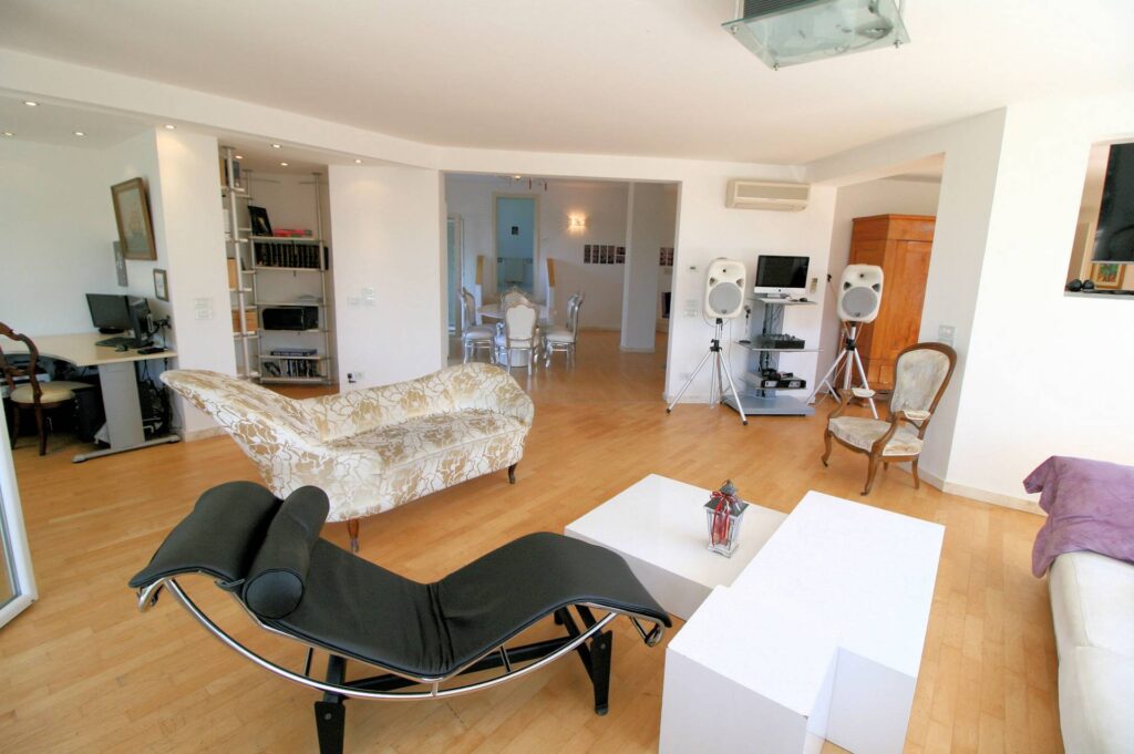 865-Villa panoramica in collina con parco e piscina-Capolona-7 Agenzia Immobiliare ASIP