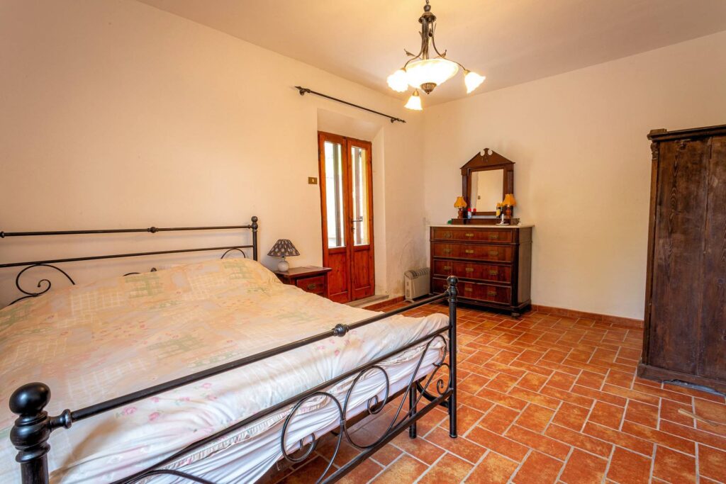 1280-Casale ristrutturato con vista panoramica parco e piscina-Volterra-17 Agenzia Immobiliare ASIP