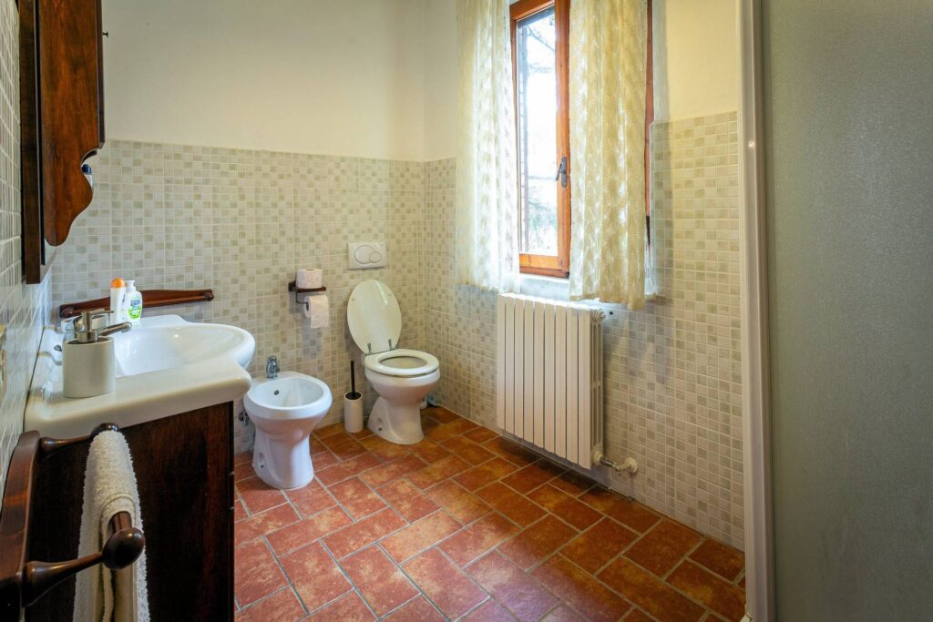 1280-Casale ristrutturato con vista panoramica parco e piscina-Volterra-23 Agenzia Immobiliare ASIP
