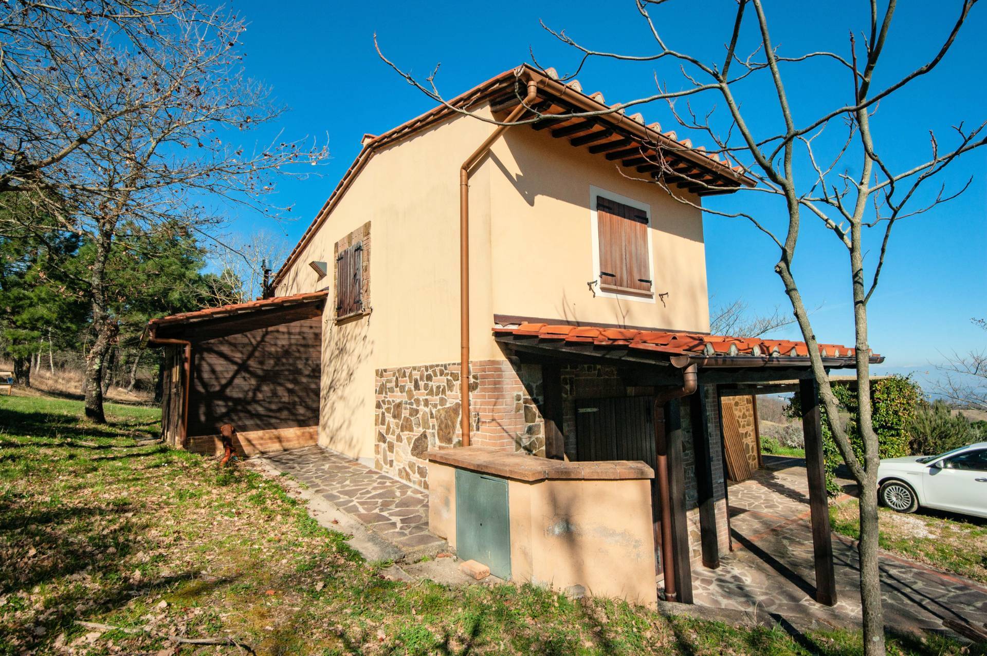930-Bel casale ristrutturato in posizione panoramica con ampio terreno-Chianni-1 Agenzia Immobiliare ASIP