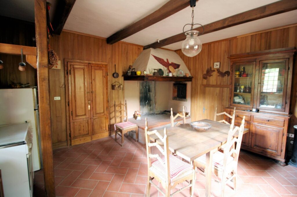 1447-Casa in stile rustico Toscano in posizione panoramica-Quarrata-12 Agenzia Immobiliare ASIP