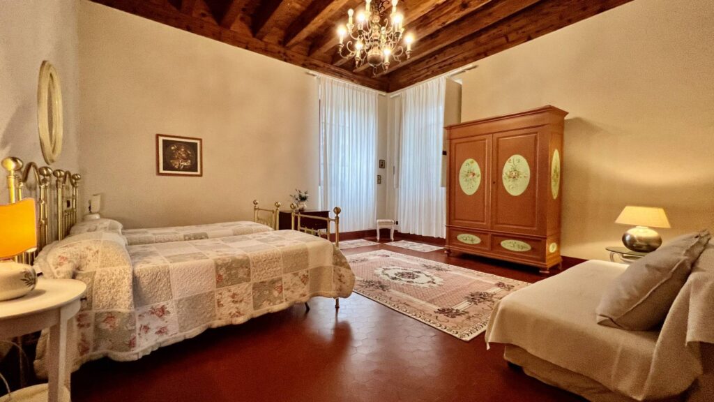 1467-Villa con parco e piscina-Lucca-14 Agenzia Immobiliare ASIP