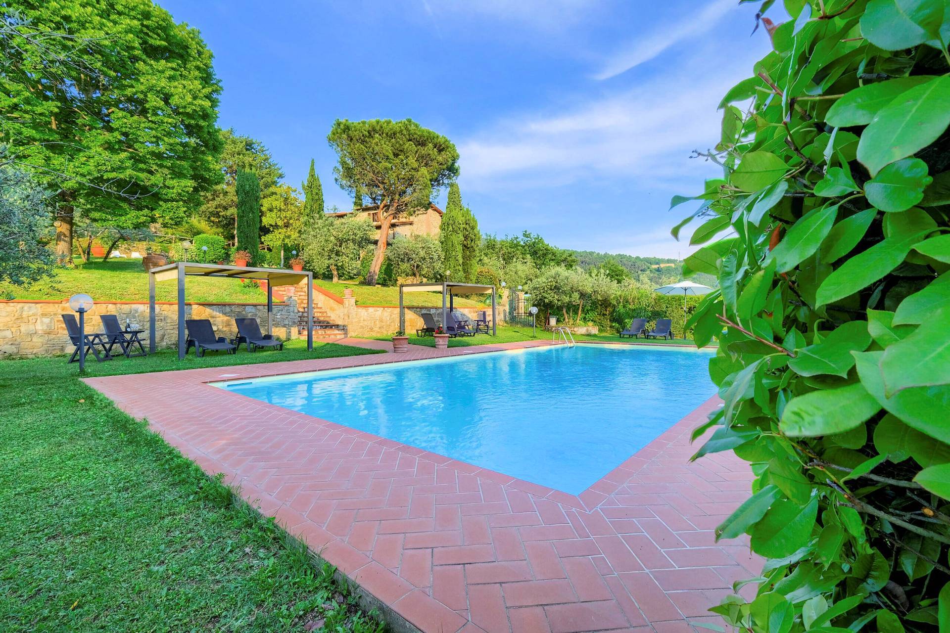 1477-Casale in stile Toscano con parco piscina e dependance in zona panoramica-Reggello-1 Agenzia Immobiliare ASIP