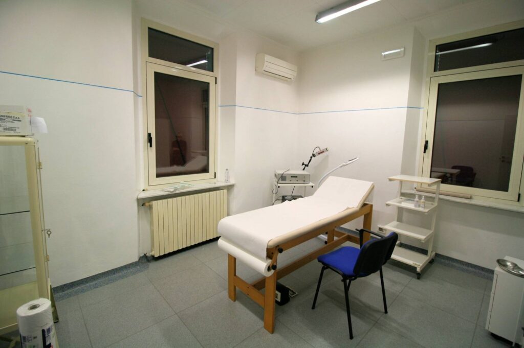 1324-UNITA' IMMOBILIARE DI AMPIA SUPERFICIE CON OTTIME POTENZIALITA' DI UTILIZZO IN POSIZIONE CENTRALE-Montecatini-Terme-8 Agenzia Immobiliare ASIP