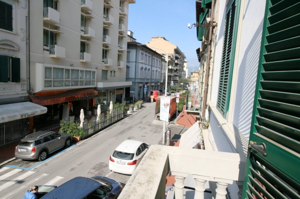 1324-UNITA' IMMOBILIARE DI AMPIA SUPERFICIE CON OTTIME POTENZIALITA' DI UTILIZZO IN POSIZIONE CENTRALE-Montecatini-Terme-11 Agenzia Immobiliare ASIP