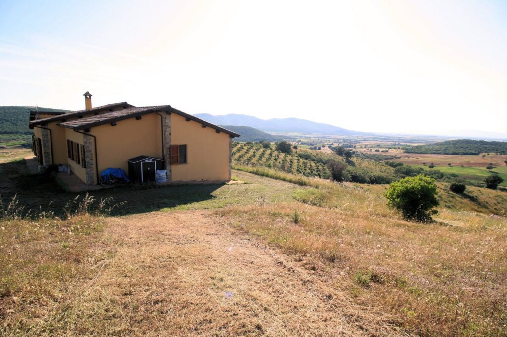 1537-Casale libero su quattro lati con terreno e vista panoramica fino al mare-Magliano in Toscana-8 Agenzia Immobiliare ASIP