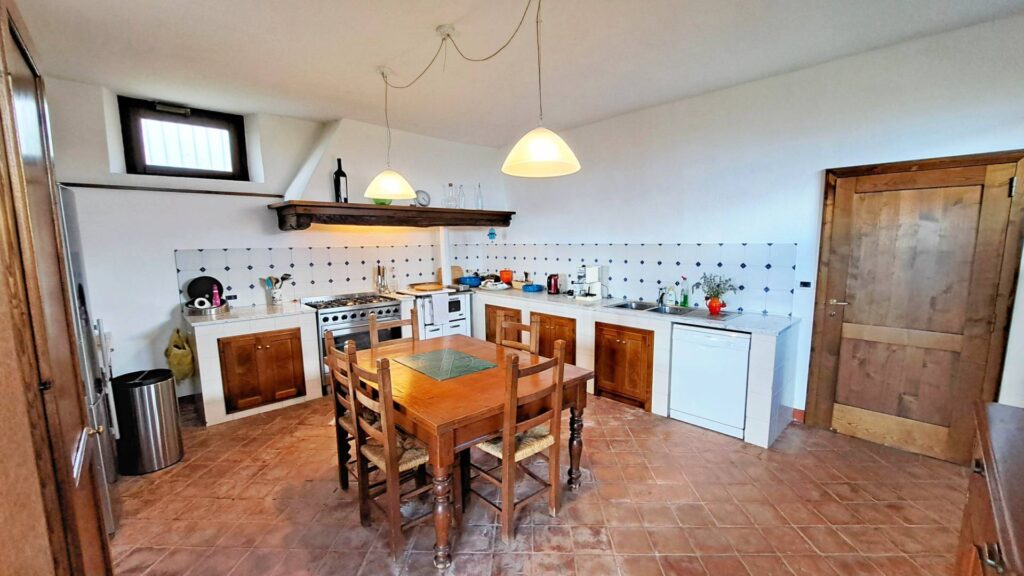 1544-Casale con annessi ampio terreno e vista panoramica-Castiglion Fibocchi-16 Agenzia Immobiliare ASIP