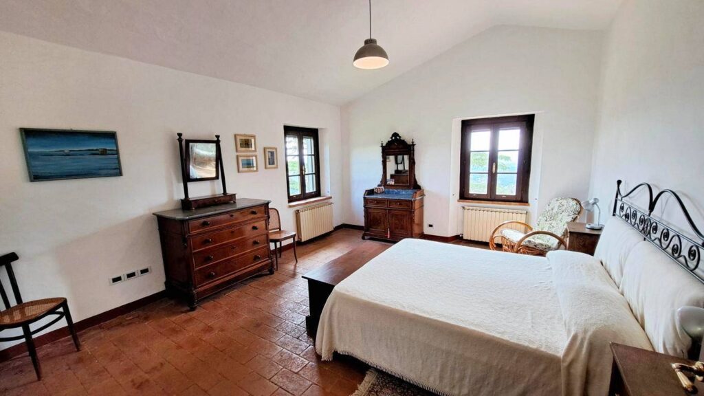 1544-Casale con annessi ampio terreno e vista panoramica-Castiglion Fibocchi-19 Agenzia Immobiliare ASIP