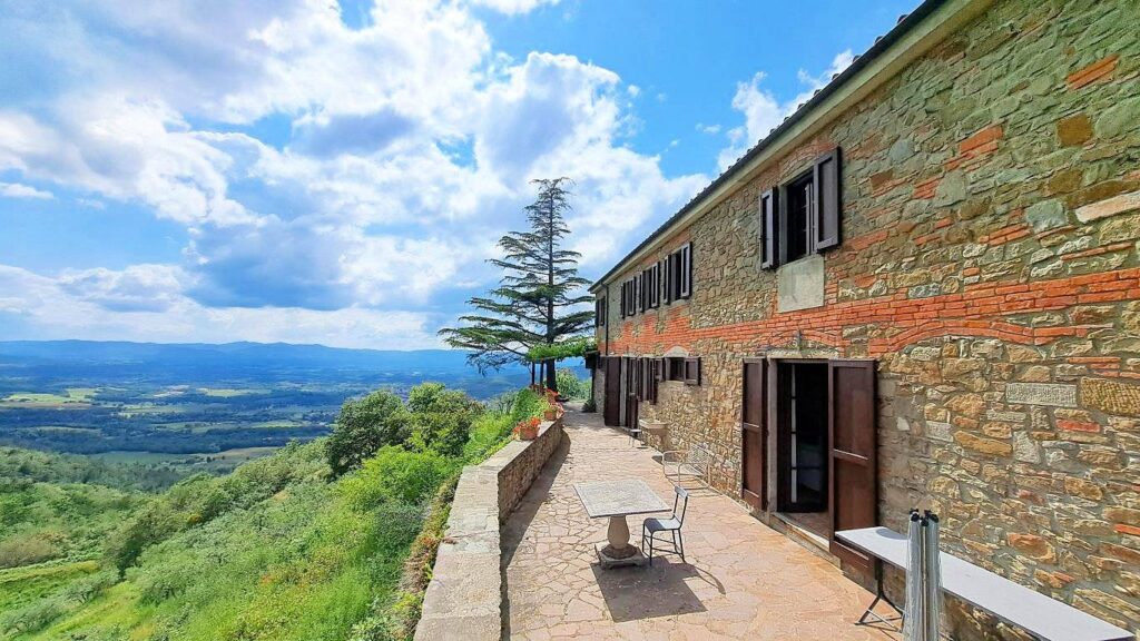 1544-Casale con annessi ampio terreno e vista panoramica-Castiglion Fibocchi-2 Agenzia Immobiliare ASIP