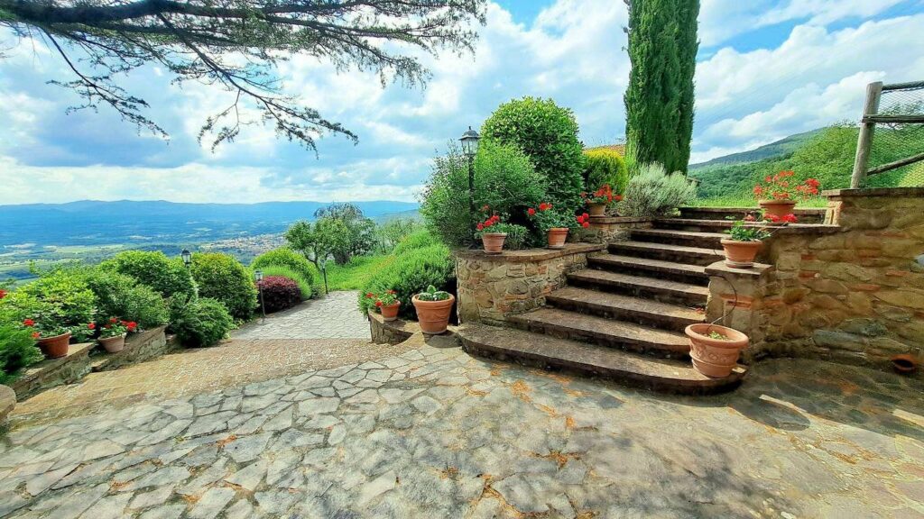 1544-Casale con annessi ampio terreno e vista panoramica-Castiglion Fibocchi-6 Agenzia Immobiliare ASIP