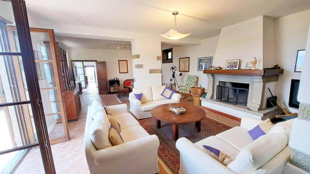 1544-Casale con annessi ampio terreno e vista panoramica-Castiglion Fibocchi-14 Agenzia Immobiliare ASIP