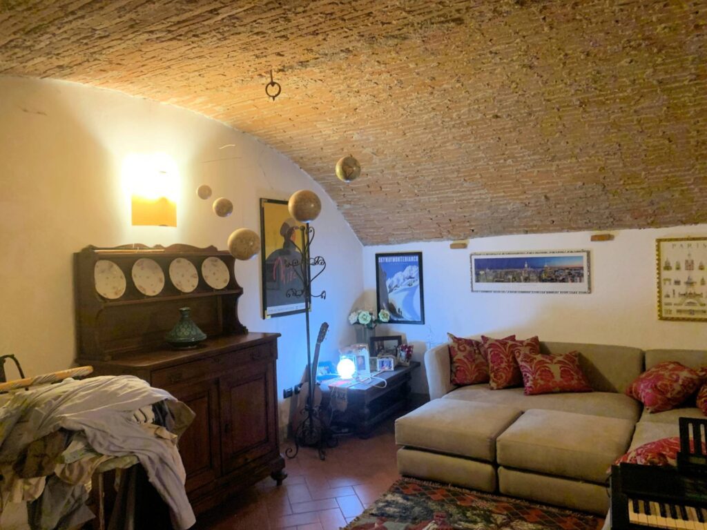 1549-Appartamento di ampia superficie in centro storico-Pistoia-8 Agenzia Immobiliare ASIP