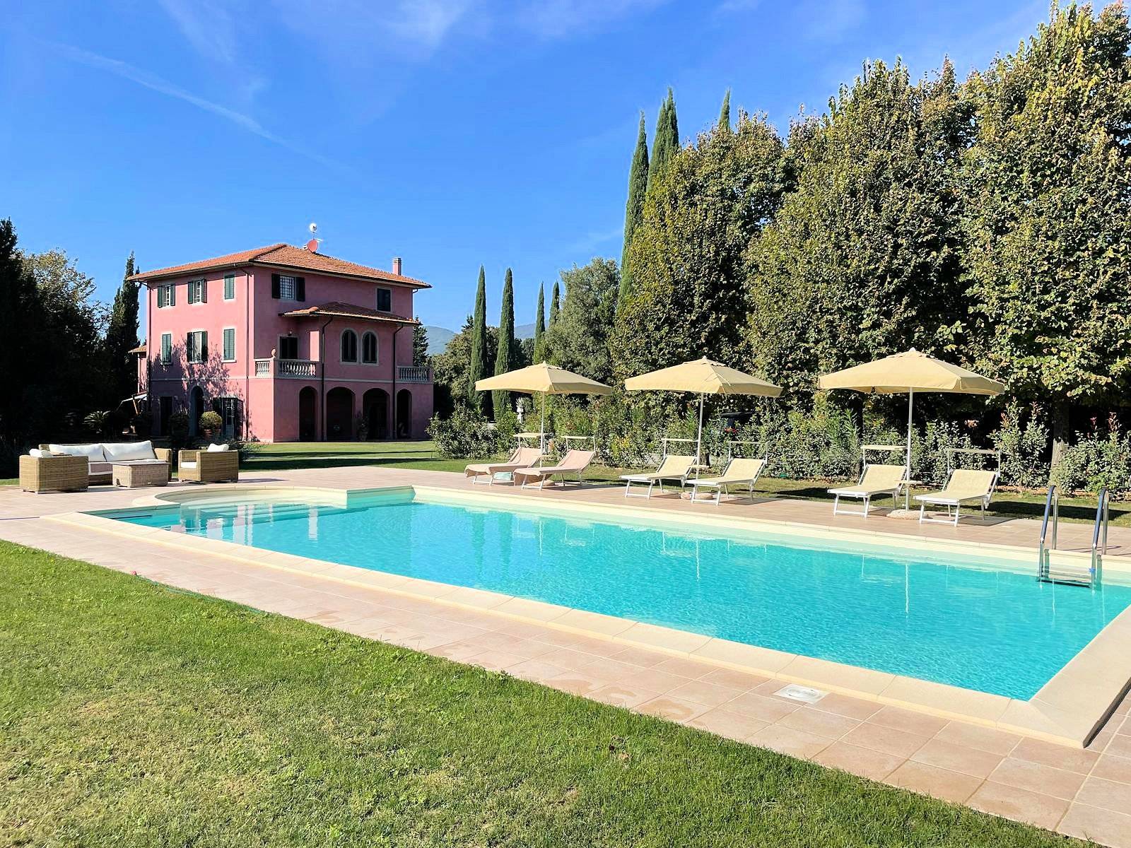 1587-Villa storica di grandi dimensioni con parco e piscina-Pontedera-1 Agenzia Immobiliare ASIP
