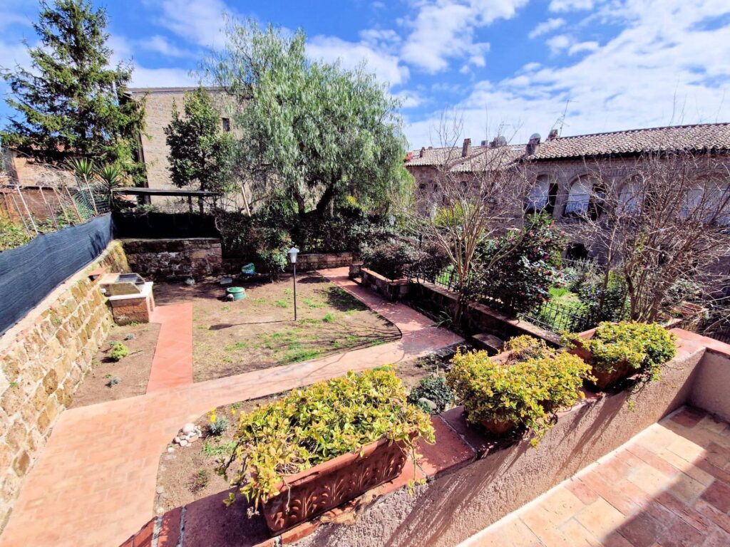 389-Terratetto unifamiliare indipendente-Sorano-25 Agenzia Immobiliare ASIP